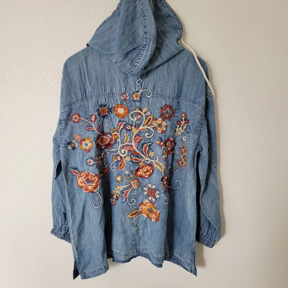 ANTHROPOLOGIE KYLA SEO Chambray Hooded Pull Over - Picture 4 of 7